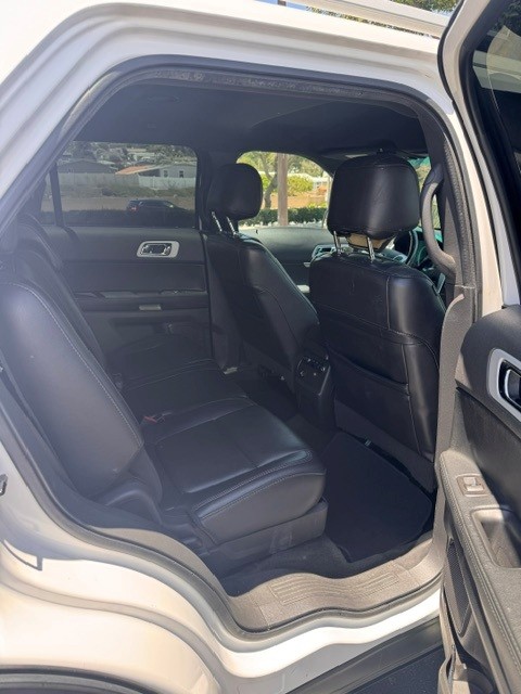 Used 2014 Ford Explorer XLT w/ Equipment Group 202A FWD image 15