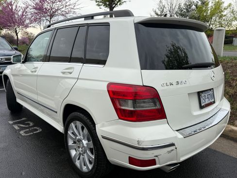 Used 2011 Mercedes-Benz GLK 350 4MATIC image 4