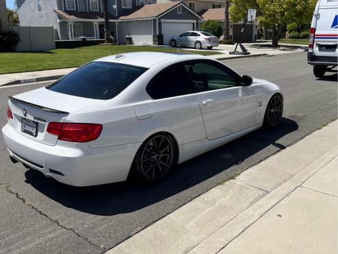 Used 2012 BMW 335is Coupe image 2