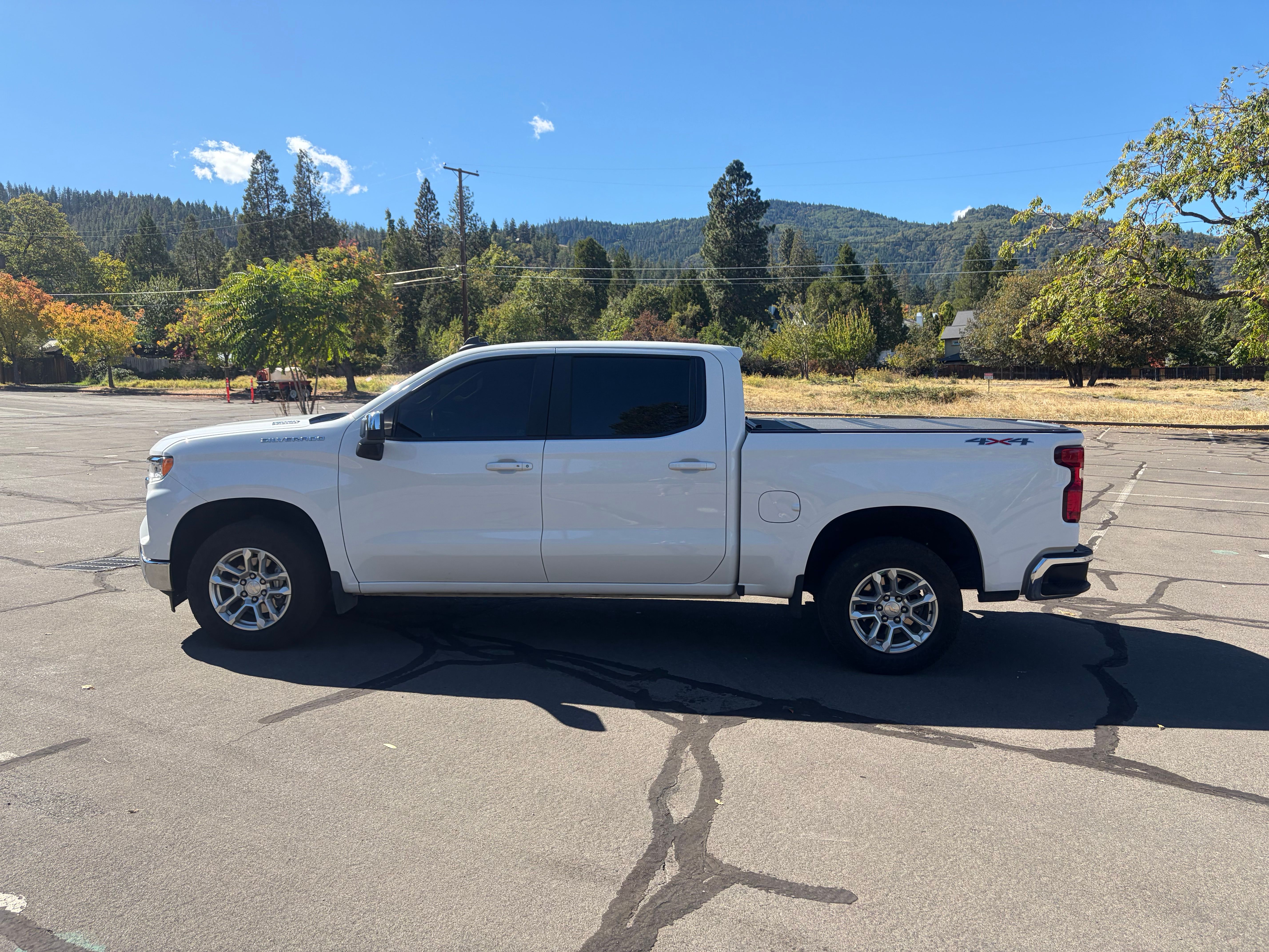 Used 2023 Chevrolet Silverado 1500 LT w/ Protection Package AWD/4WD image 11