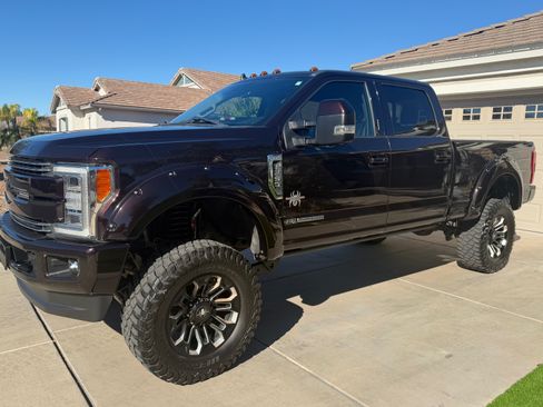 Used 2019 Ford F250 Lariat w/ Lariat Ultimate Package image 6