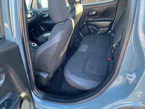 Used 2017 Jeep Renegade Altitude image 10