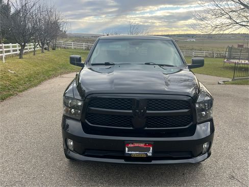 Used 2017 RAM 1500 Express w/ Black Ram 1500 Express Group image 8
