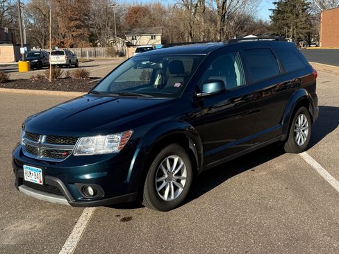 Used 2014 Dodge Journey SXT w/ Quick Order Package 28C image 2