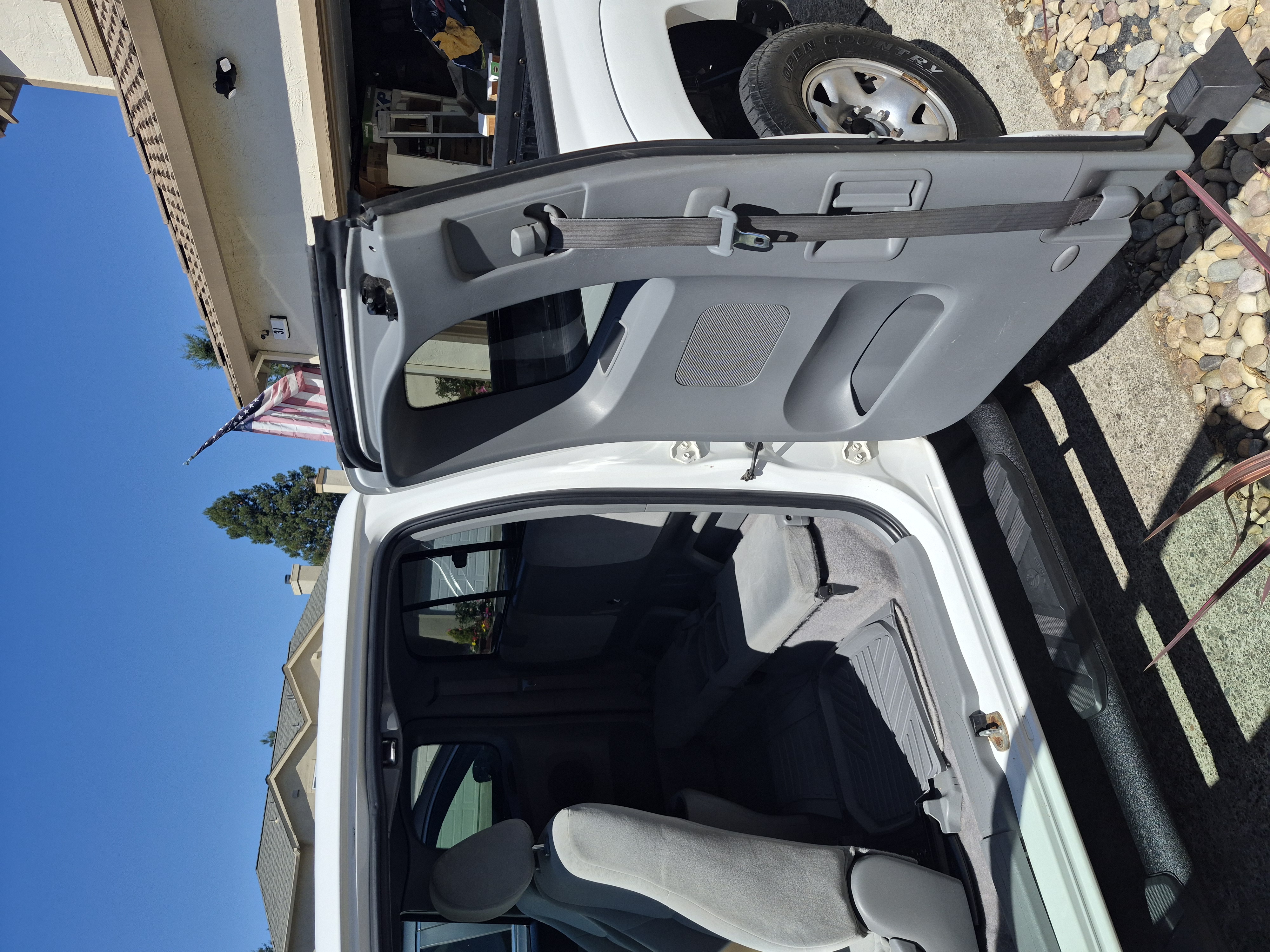 Used 2005 Toyota Tacoma PreRunner w/ SR5 Pkg #3 RWD image 2