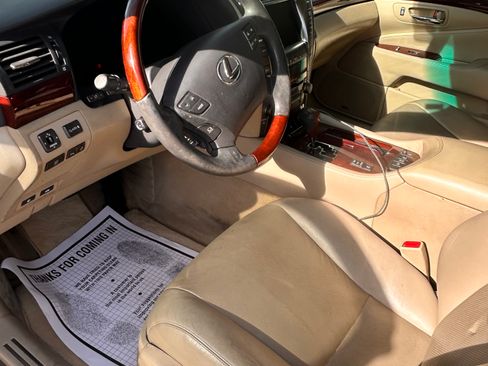 Used 2007 Lexus LS 460 L image 12