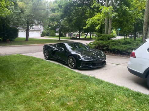 Used 2024 Chevrolet Corvette Stingray Premium Cpe w/ Z51 Performance Package image 9