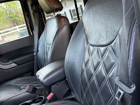 Used 2015 Jeep Wrangler Unlimited Sport w/ Quick Order Package 24S image 11