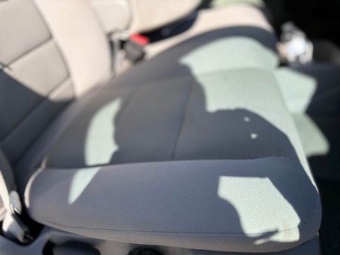 Used 2005 Ford F350 XLT image 16