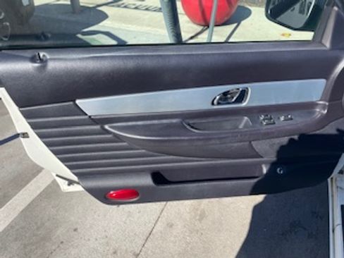 Used 2003 Ford Thunderbird image 14