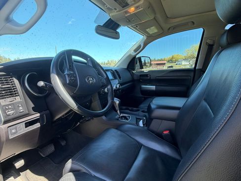 Used 2019 Toyota Sequoia TRD Sport w/ TRD Sport Premium Package image 9