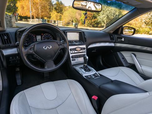 Used 2013 INFINITI G37 Sport w/ Premium Pkg image 14