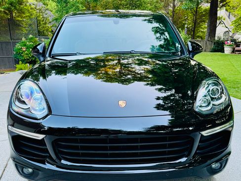 Used 2016 Porsche Cayenne S AWD/4WD image 9