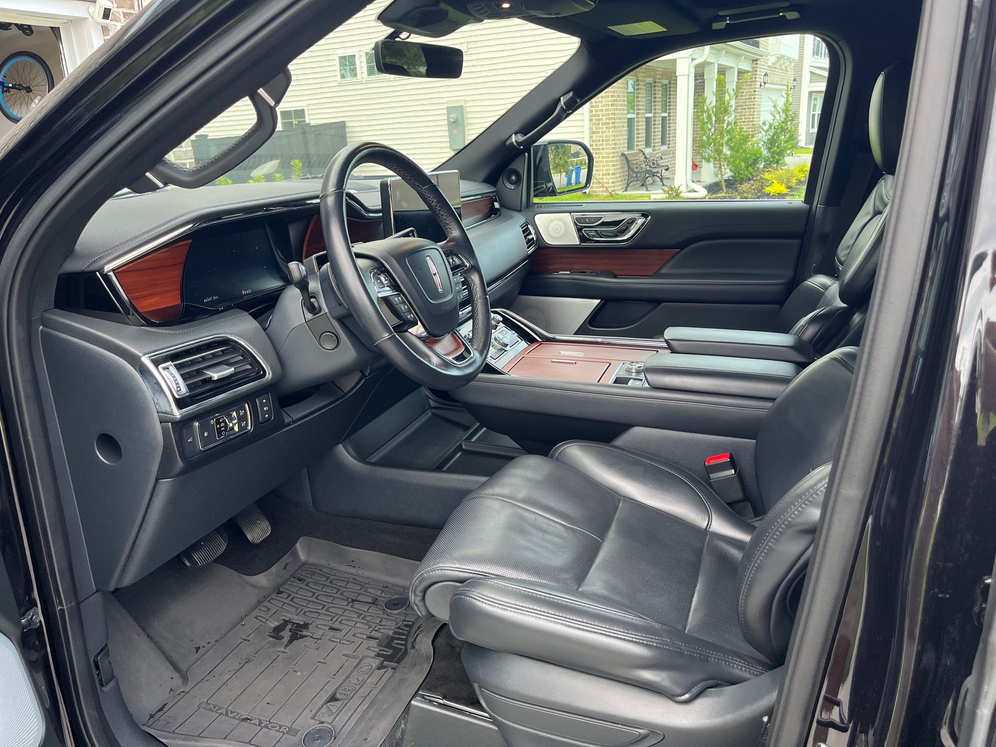 Used 2022 Lincoln Navigator L Reserve AWD/4WD image 9