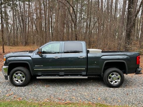 Used 2018 GMC Sierra 2500 SLT w/ Duramax Plus Package image 1