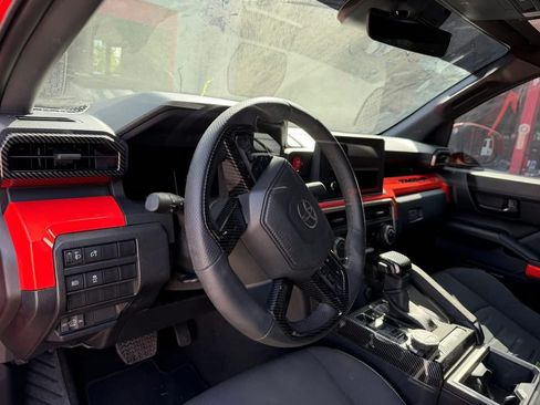 Used 2024 Toyota Tacoma TRD Off-Road image 4