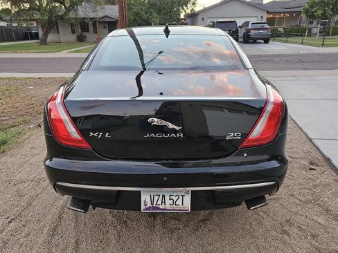 Used 2016 Jaguar XJ L Portfolio image 9