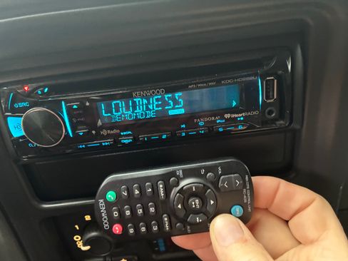 Used 2004 Chevrolet Silverado 2500 LS w/ Heavy-Duty Power Package image 5