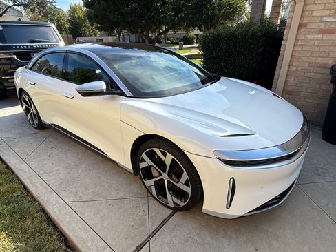 Used 2022 Lucid Air Dream Edition image 4