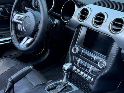 Used 2020 Ford Mustang Premium RWD image 18