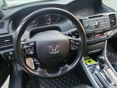 Used 2017 Honda Accord Sport image 15