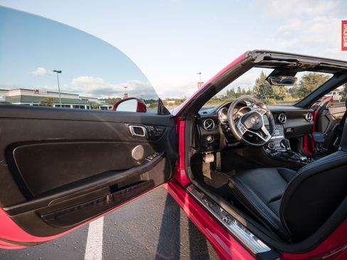 Used 2016 Mercedes-Benz SLK 350 image 13