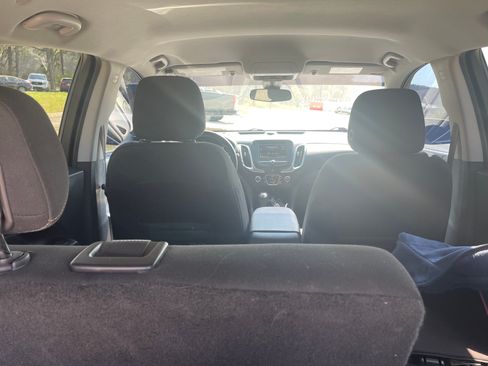 Used 2020 Chevrolet Equinox LT image 9