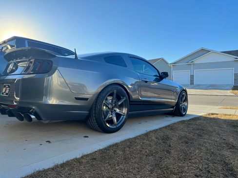 Used 2013 Ford Mustang Shelby GT500 RWD image 4