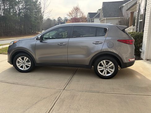 Used 2019 Kia Sportage LX FWD image 8