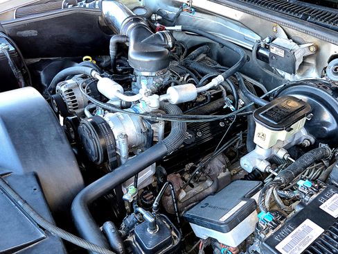 Used 1999 Chevrolet Tahoe 2WD 2-Door w/ Preferred Equipment Group image 13