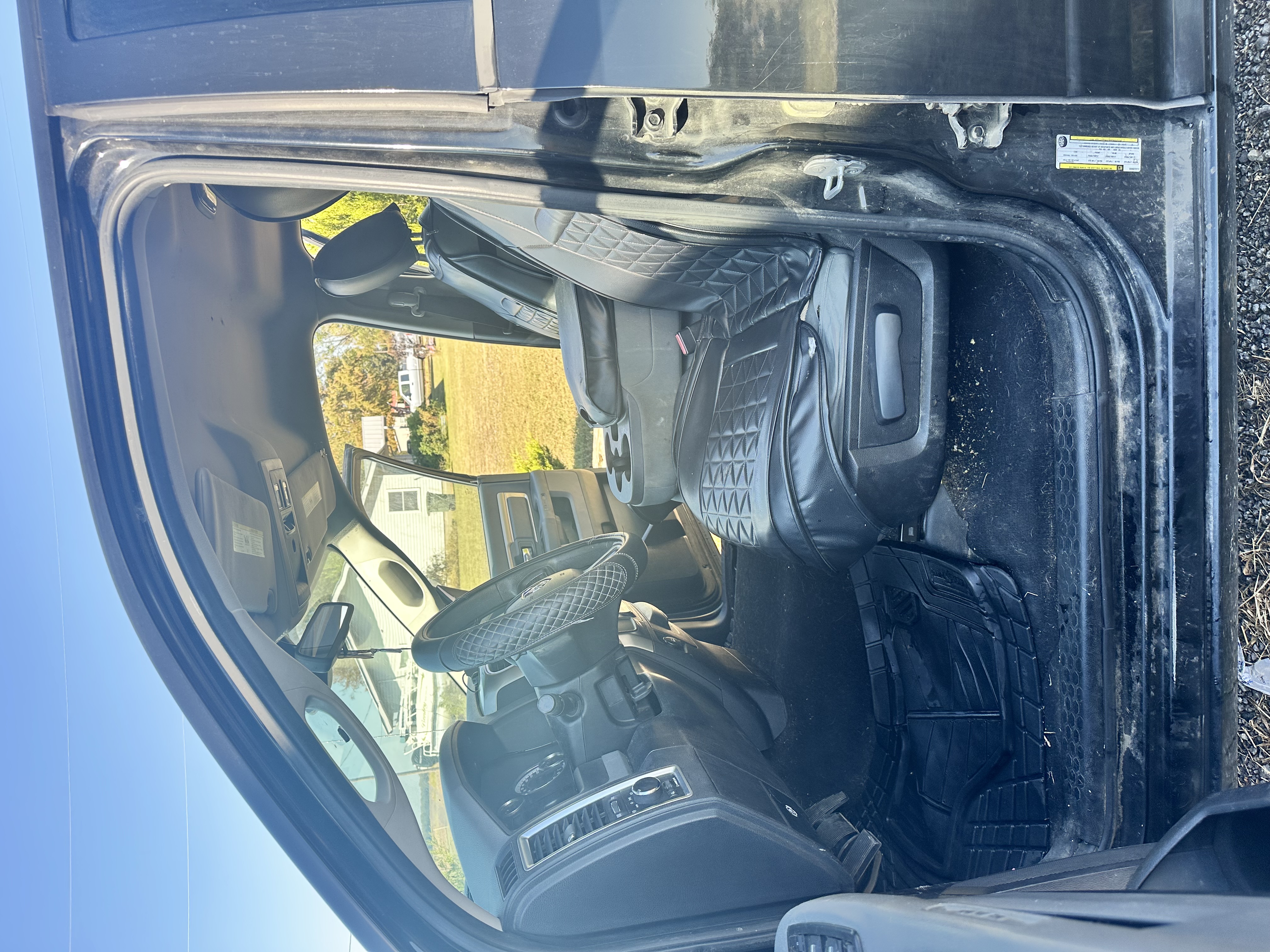 Used 2013 RAM 1500 Classic SLT w/ Premium Display Pkg RWD image 4