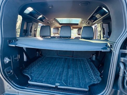 Used 2020 Land Rover Defender 110 X image 16