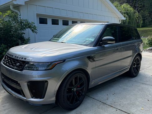 Used 2020 Land Rover Range Rover Sport SVR AWD/4WD image 2
