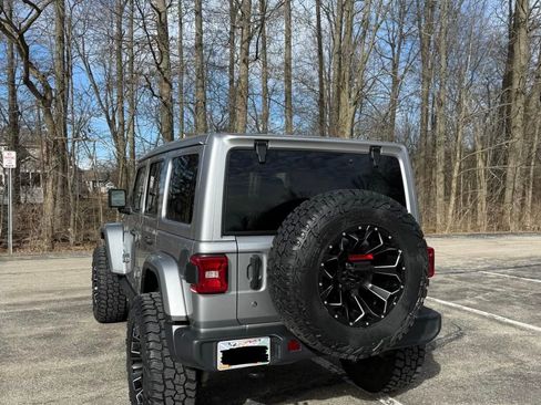 Used 2020 Jeep Wrangler Unlimited Sahara AWD/4WD image 6