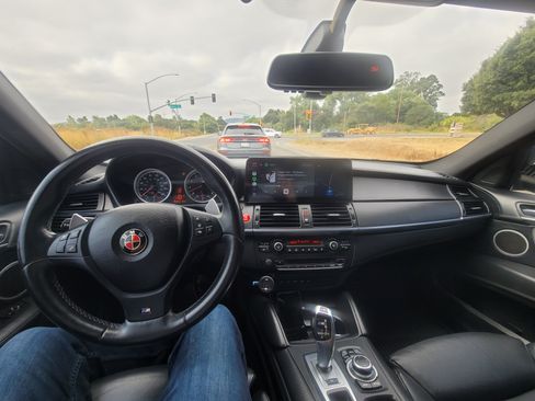 Used 2011 BMW X6 M image 11