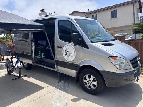 Used 2013 Mercedes-Benz Sprinter 2500 image 4