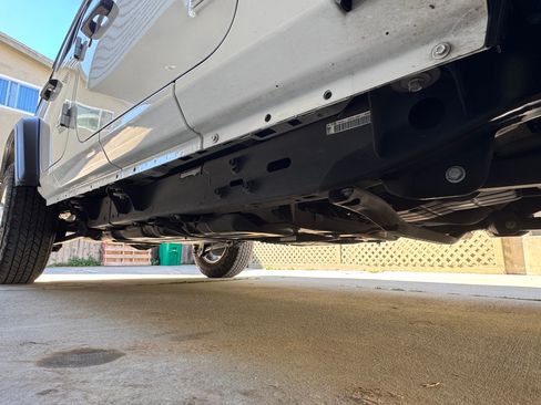 Used 2018 Jeep Wrangler Unlimited Sport S image 8