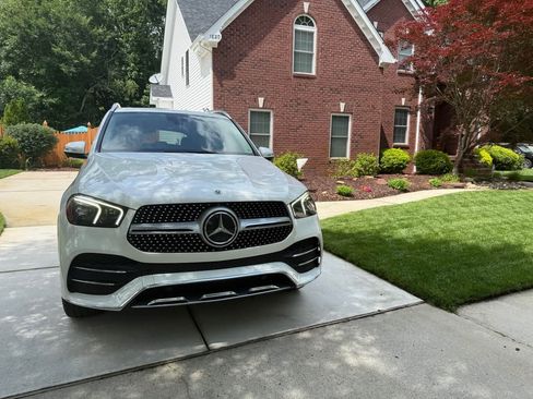 Used 2021 Mercedes-Benz GLE 350 4MATIC image 1