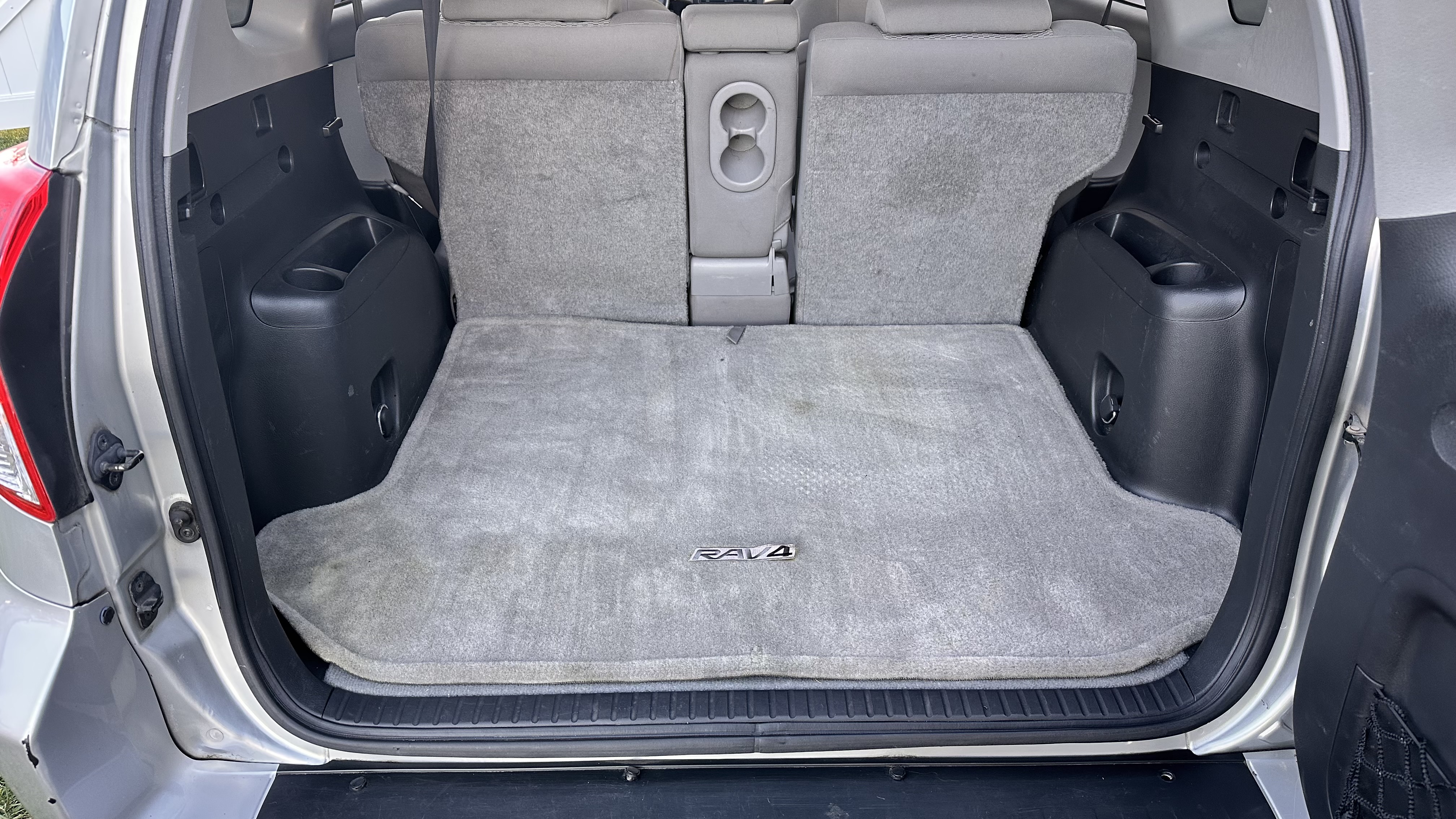Used 2011 Toyota RAV4 2WD w/ Upgrade Value Pkg image 9