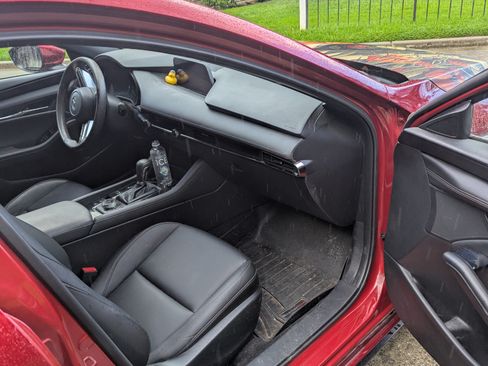 Used 2019 MAZDA MAZDA3 AWD Hatchback image 11