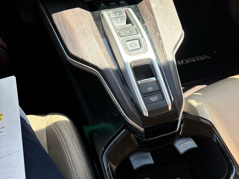 Used 2018 Honda Clarity Touring image 23