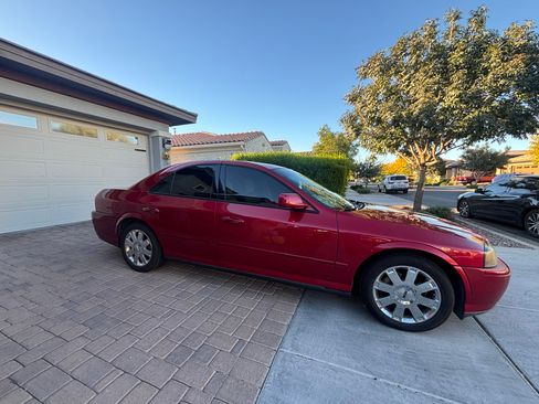 Used 2005 Lincoln LS image 2