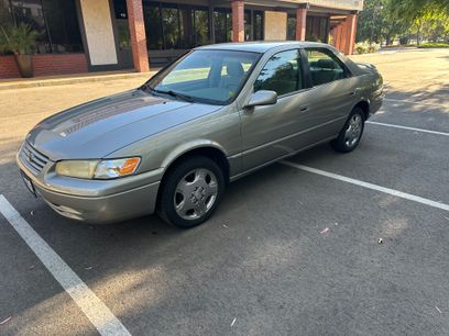Used 1998 Toyota Camry LE