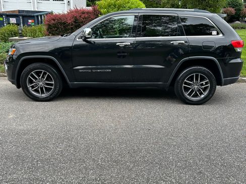 Used 2017 Jeep Grand Cherokee Limited AWD/4WD image 5