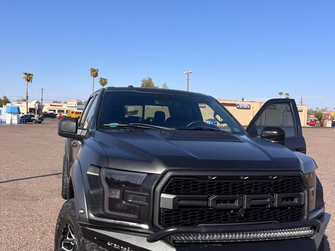 Used 2017 Ford F150 Raptor w/ Equipment Group 802A Luxury image 17