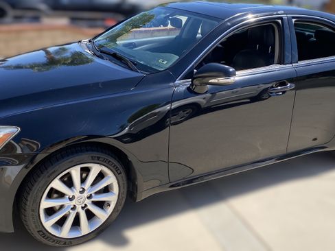 Used 2010 Lexus IS 250 RWD image 1