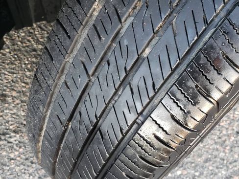 Used 2012 Nissan Versa SV image 6