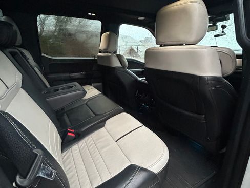 Used 2022 Ford F150 Lightning Platinum image 8