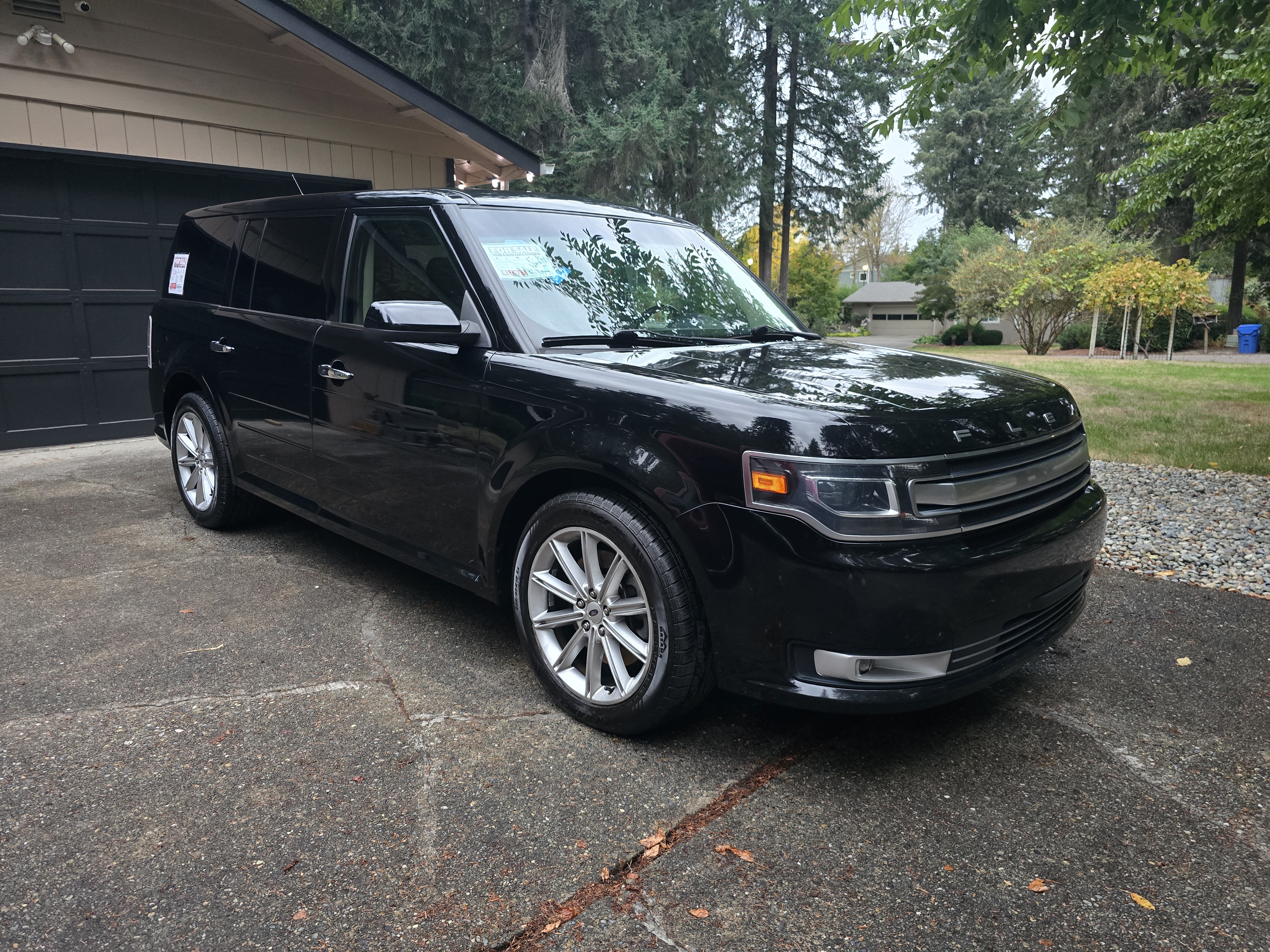 Used 2018 Ford Flex Limited w/ Class III Trailer Tow Package FWD image 15