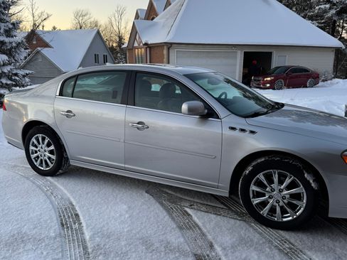 Used 2011 Buick Lucerne CXL image 12